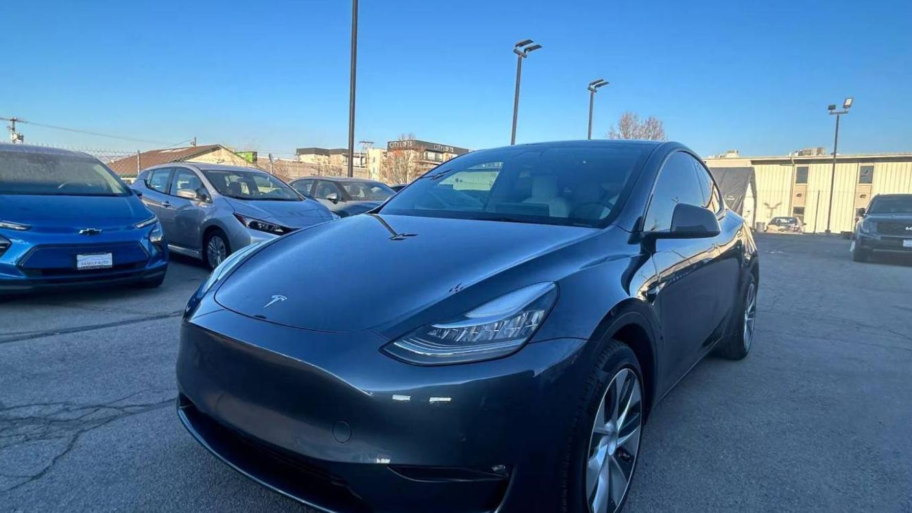 TESLA MODEL Y 2021 5YJYGAEE7MF205122 image